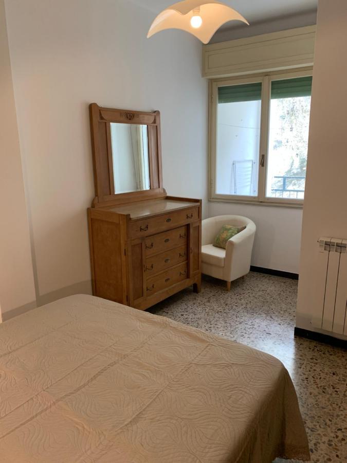 Casa Bianca 2 - Confortevole In Centro A Монелья Экстерьер фото