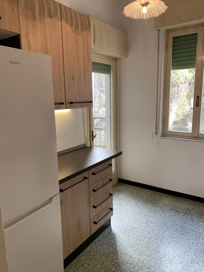 Casa Bianca 2 - Confortevole In Centro A Монелья Экстерьер фото