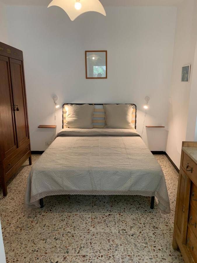 Casa Bianca 2 - Confortevole In Centro A Монелья Экстерьер фото