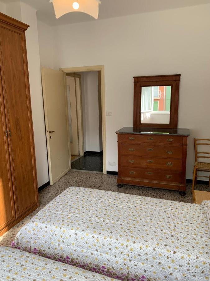 Casa Bianca 2 - Confortevole In Centro A Монелья Экстерьер фото