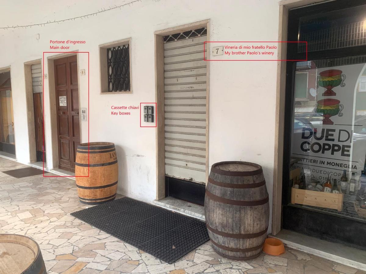 Casa Bianca 2 - Confortevole In Centro A Монелья Экстерьер фото